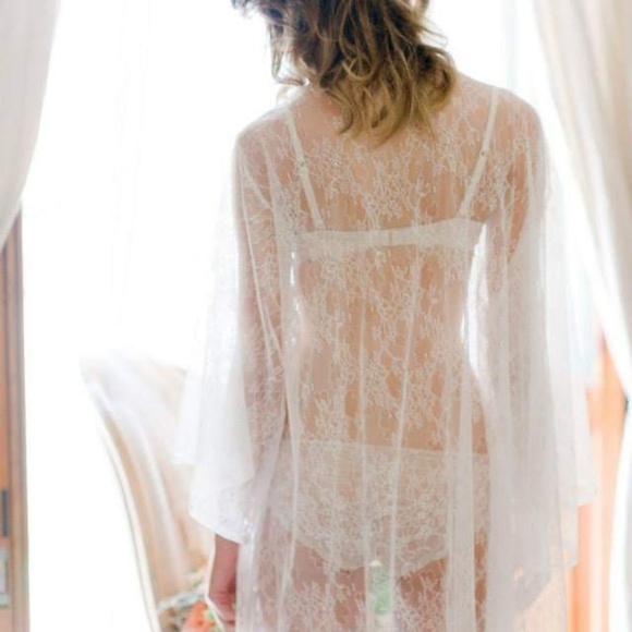 Ivory Lace Bridal Robe - Picture 4 of 4